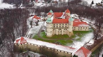 View from the height of the castle in Nowy Wisnicz in winter, Poland video