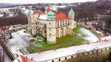 View from the height of the castle in Nowy Wisnicz in winter, Poland video