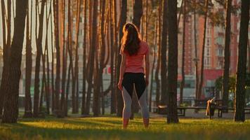 lady doing exercises on the street video