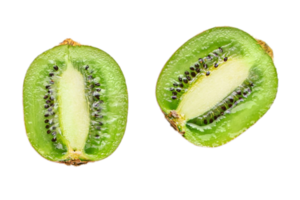 réduit de moitié kiwi fruit isolé sur une transparent Contexte png
