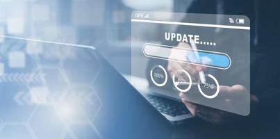 barra táctil manual del software de actualización programa informático actualización tecnología empresarial internet, actualización en pantalla virtual. concepto de Internet y tecnología, barra de carga con la instalación de la actualización. foto