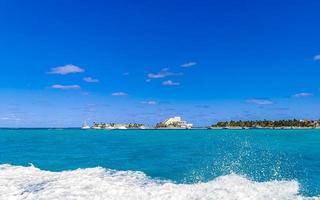 isla mujeres panorama ver desde velocidad barco en cancun México. foto