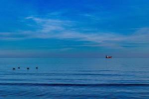 serene sea blue minimalism landscape photo