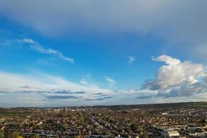 aéreo ver de lutón residencial distrito de Santo agustín Cra lutón Inglaterra Inglaterra genial Bretaña. el imagen estaba capturado en 06-abril-2023 con drones cámara durante puesta de sol foto