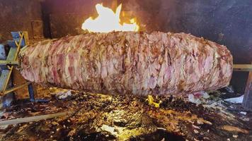 traditionell turkiska gata smak lamm kött cag kebab doner video