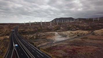 aéreo Visão do energia produzindo vento turbinas, teterife, canário ilhas, Espanha video