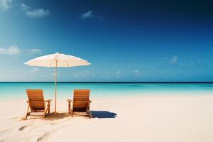 hermosa playa silla con paraguas en el blanco arena con ai generado. foto