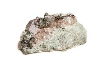 macro mineral Roca cuarzo clorito paligorskita rock en un blanco antecedentes foto