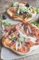 Prosciutto mini pizza photo