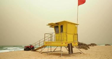 tempestade de areia em de praia dentro corralejo, fuerteventura video