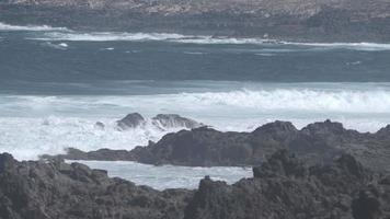 schleppend Bewegung von Wellen brechen, fuerteventura video