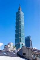 Taipéi, Taiwán - oct 09, 2017-conocido como el taipei mundo financiero centrar es un punto de referencia rascacielos en Taipéi, taiwán el edificio estaba oficialmente clasificado como el del mundo más alto en 2004 Hasta que 2010. foto