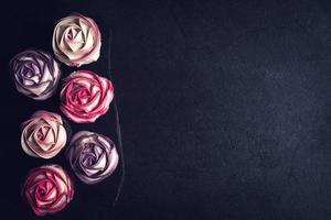 Sweet roses cupcpakes photo