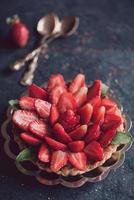 Strawberries and vanilla tart cake photo