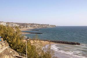 soleado paisaje con el playa del ingles en el Español canario isla gran canaria foto