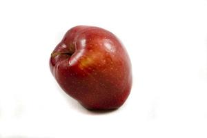 manzana roja sobre blanco foto