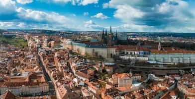 Praga castillo y Santo vitus catedral, checo república. foto