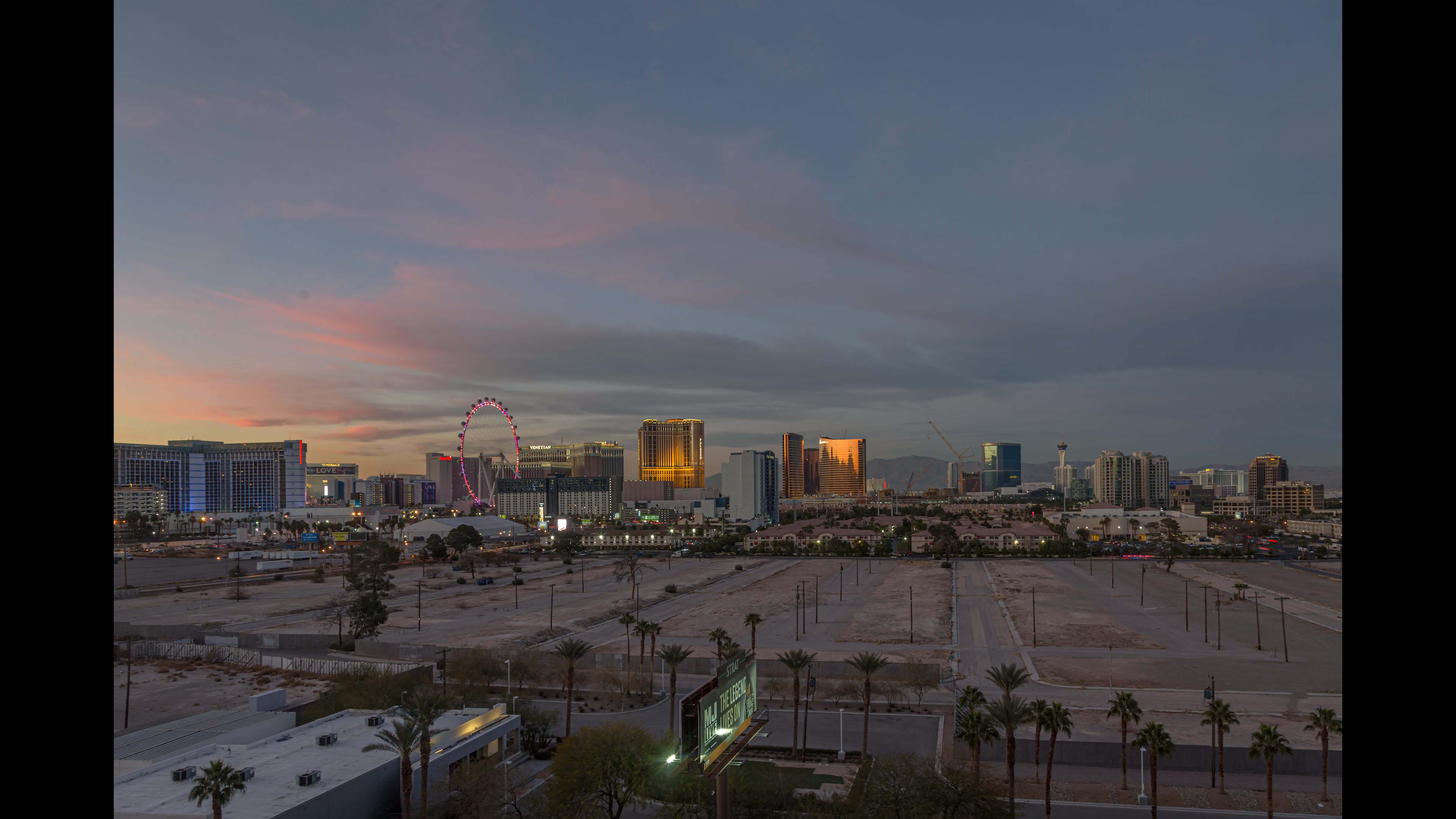 Time lapse video of sunset over Las Vegas 22899249 Stock at Vecteezy