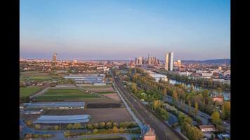 Time-lapse video of drone flight towards Frankfurt skyline