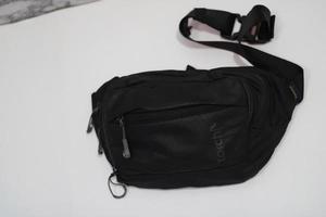 black sling bag photo