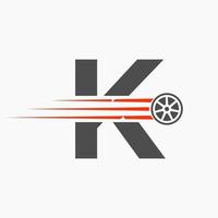 deporte coche letra k automotor logo concepto con transporte neumático icono vector