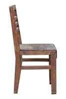 silla de madera antigua aislada en blanco con trazado de recorte foto