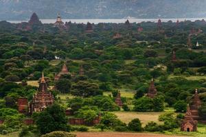 paisaje ver de antiguo templos, antiguo bagan, myanmar foto