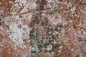 foto de rojo pared textura con cemento en el pared