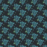 Seamless grape pattern. Doodle vector with grape icons. Vintage grape pattern