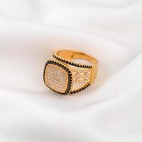 pretty gold ring photo