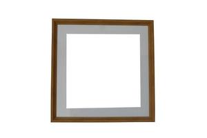 aislado de madera foto marco con gris interior frontera en blanco antecedentes. suave y selectivo enfocar.
