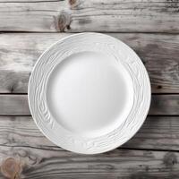 un vacío plato en un blanco de madera mesa. parte superior ver de blanco cerámico plato en blanco de madera. generativo ai. foto