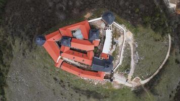 aérien descendant Haut vers le bas vue de Château krasna Horka video