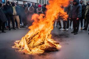 protesta en el ciudad y fuego, huelga. neural red ai generado foto
