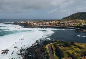 zumbido ver de mosteiros en sao miguel, el azores foto