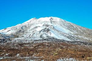 Scenic mountain view photo