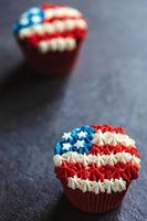 American flag cup cake photo