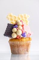 Biscuits and bonbons cupcake photo