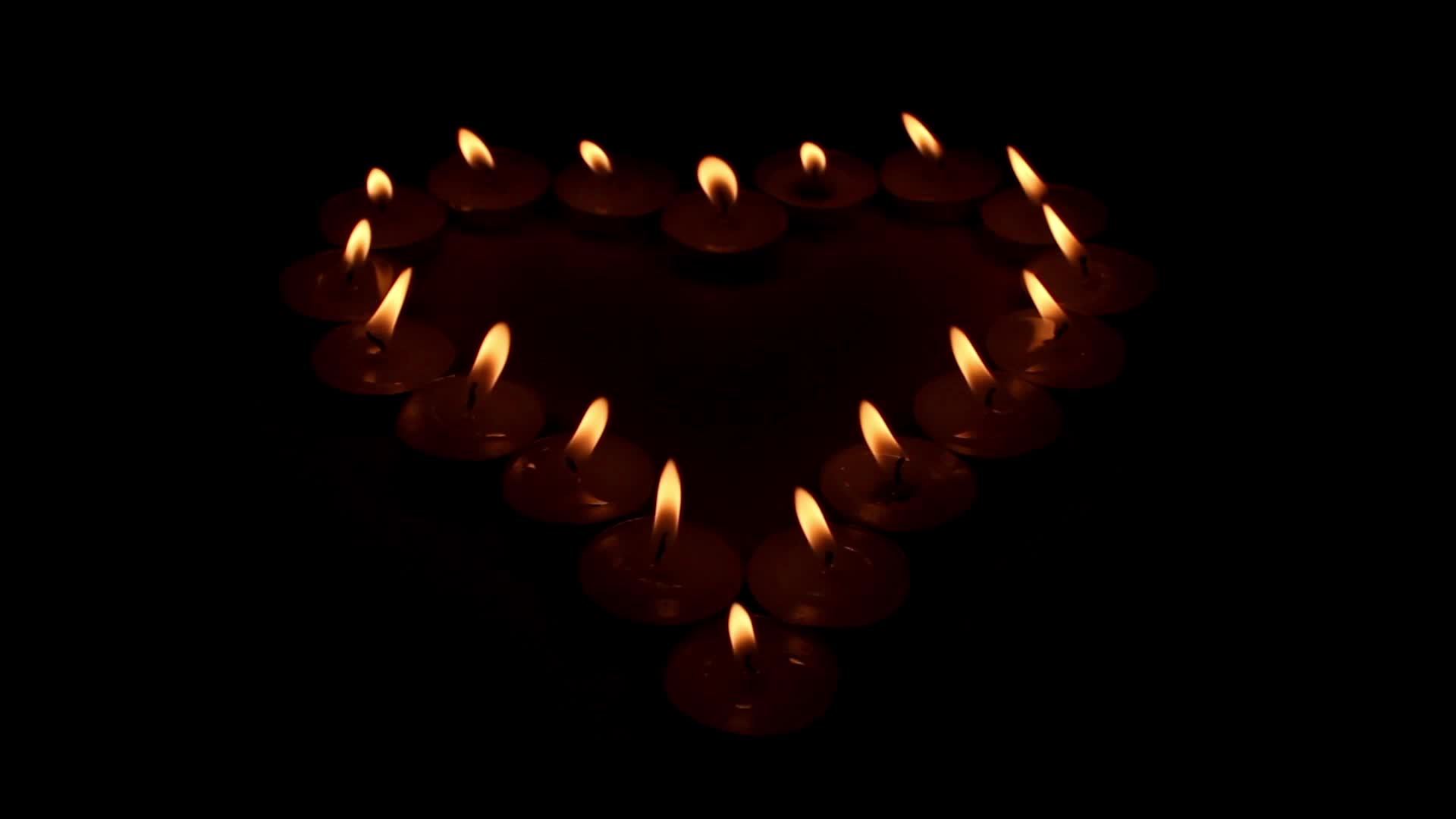 Candles Create Symbolic Meaning Of Love With Candle Fires Romantic candles-create-symbolic-meaning-of-love-with-candle-fires-romantic