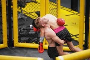 Mixed Martial Art, Lifting an opponent up and dropping them on the ground will cause the opponent to have colic, distension and may lose It is a kind of weapon of mixed martial arts. photo