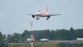 AMSTERDAM, THE NETHERLANDS JULY 27, 2017 - EasyJet Airbus A320 G EZTD, approaching before landing on runway 18R Polderbaan. Shiphol Airport, Amsterdam, Holland video