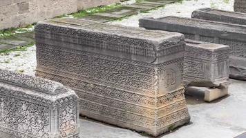 histórico tumbas en el antiguo ciudad de bakú, azerbaiyán video