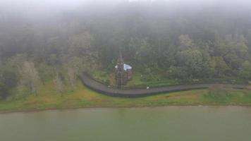 aqueduto Faz carvão dentro são miguel, a Açores video