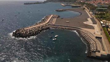 pier in funcha, Madeira in Portugal door dar video