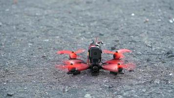 fpv freestyle fuco ottenere pronto per prendere spento. lento movimento video