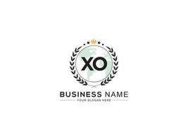 Initial Luxury Xo Royal Logo, Minimal XO Letter Unique Crown Logo Icon vector