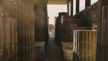 le architecture de ancien saqqarah dans Egypte video