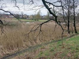 panorama de el río en el pueblo foto