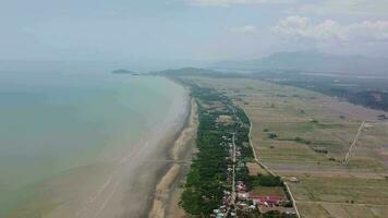 Antenne Aussicht Küsten kuala Muda von Paddy Feld video