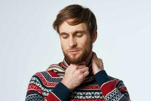 enfermo hombre suéter salud problemas gripe infección ligero antecedentes foto